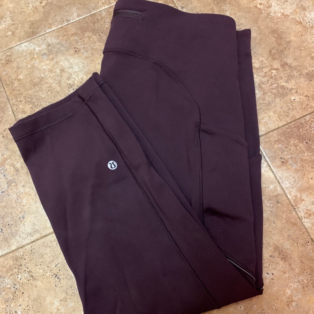 Lululemon crop leggings with side pockets
